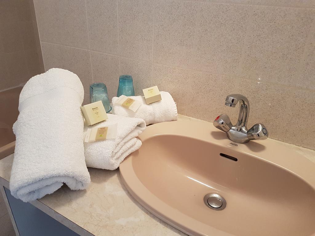 Hotel Le Roudou Fouesnant Kültér fotó